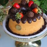 Bolo banhado de chocolate