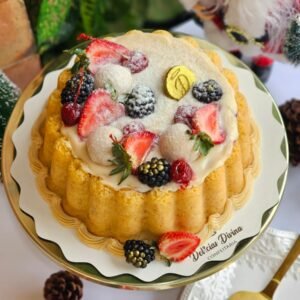 Bolo Divino Ninho com Frutas Vermelhas