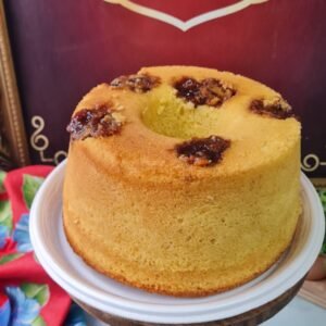 Bolo de Fubá com goiabada