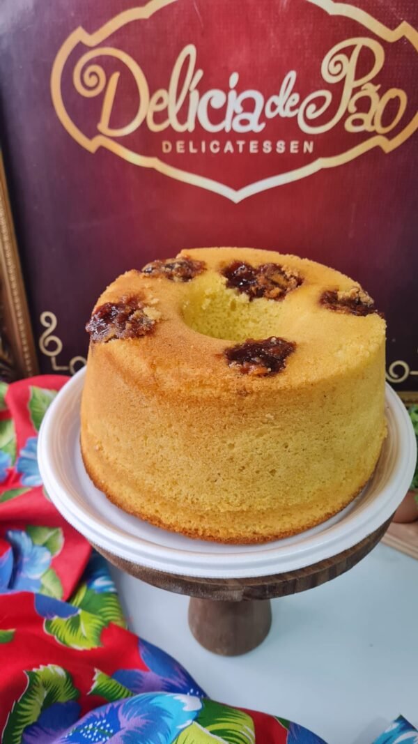Bolo de Fubá com goiabada