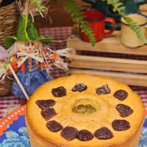 Bolo de Fubá com goiabada