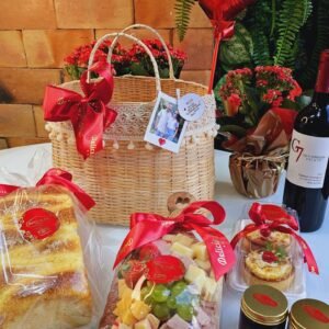 Cesta Vinho e Amor